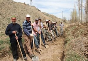 Dutlu'dan dayanışma dersi
